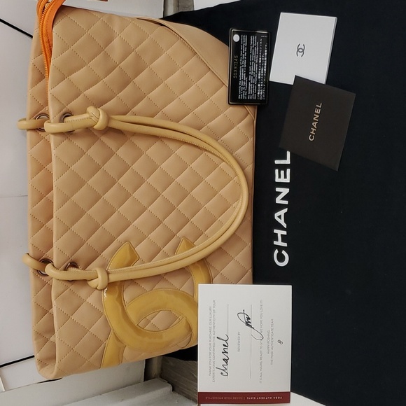 🤩Used twice 100% authentic Chanel calfskin tote bag - Picture 1 of 17